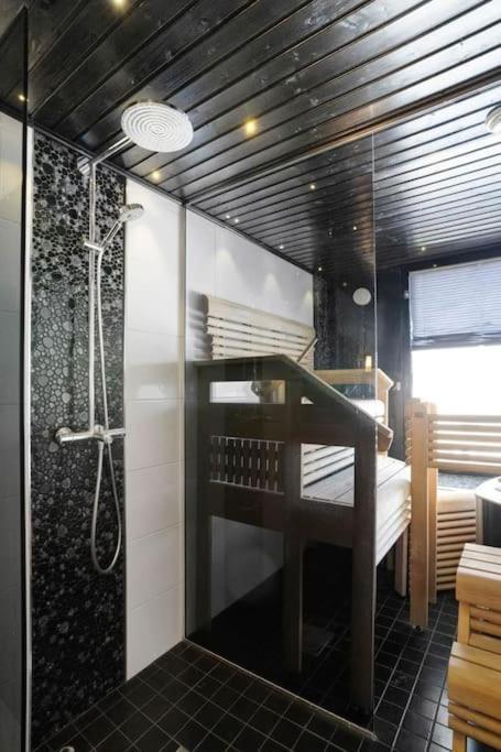 Majestic Penthouse With Sauna & High-Speed Wi-Fi And Parking Rovaniemi Exteriér fotografie